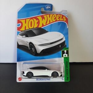 2024 DeLorean Alpha5 Hot Wheels Green Speed Collection Diecast White Car